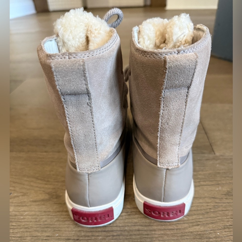 Sorel Size 8 boot